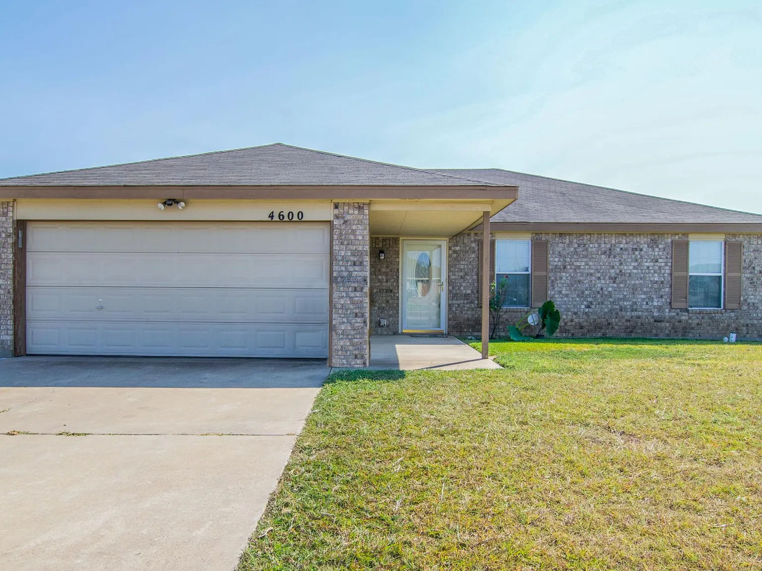 4 bed, 1616 sqft, $1,495 — Photo 1