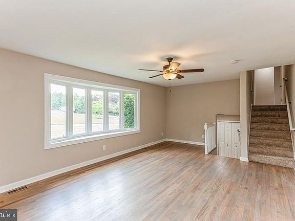 2nd image of 1714 Lauterbach Rd