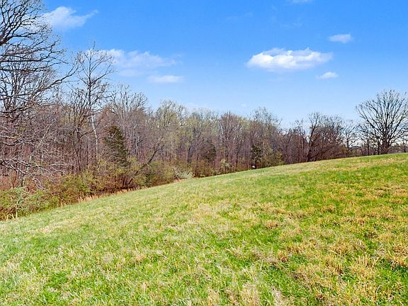 4th image of 9 Louise Rd