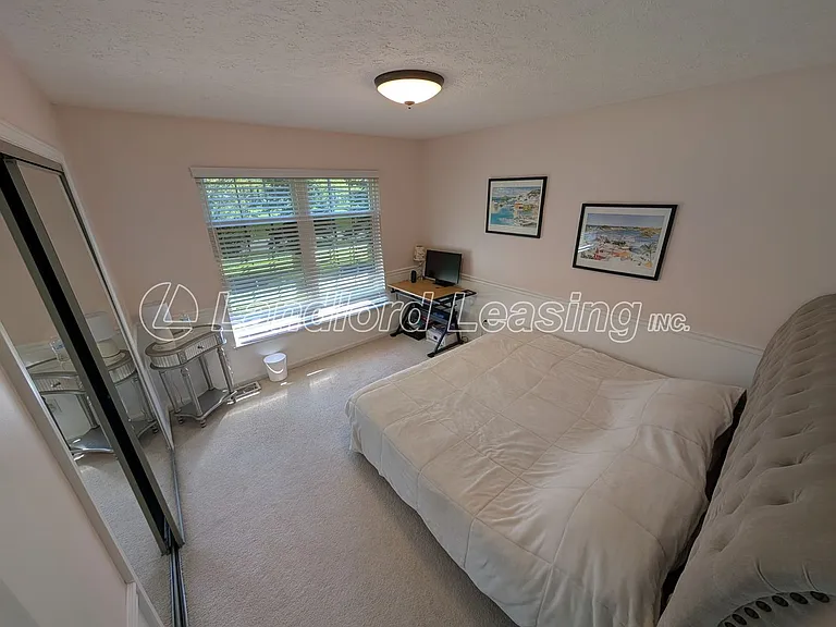 33317 Fairport Dr — Photo 12
