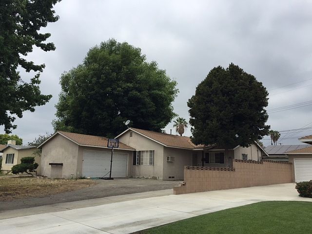 1st image of 873 E Jefferson Ave