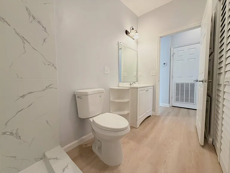 5289 Stacy St #5 — Photo 12