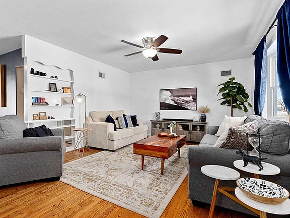 5th image of 4114 N Hawthorne Pl
