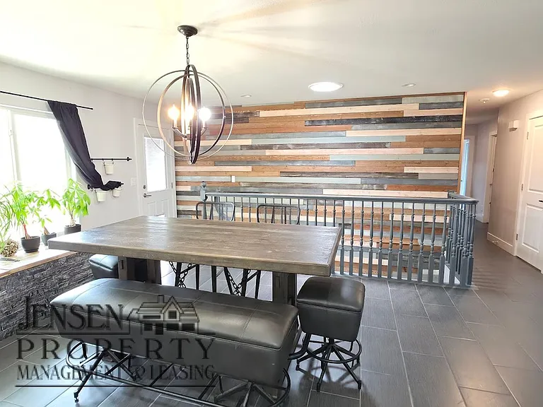 1151 W Wesley Powell Dr — Photo 4