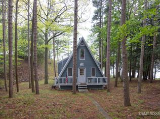 10807 Old Freesoil Rd, Manistee, MI 49660