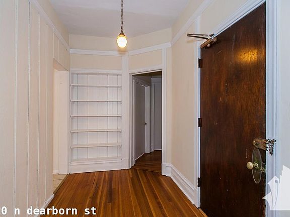 5th image of 1220 N Dearborn St #1817