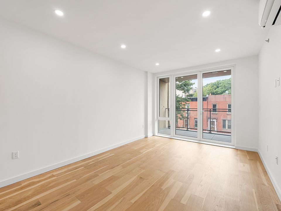 1st image of 105 Rogers Ave #205