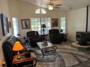 1962 Wineberry Path, Redding, CA 96003