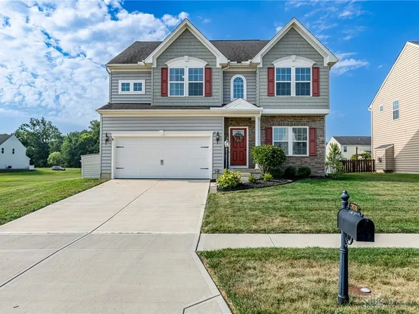 7131 Bluestream Dr, Tipp City, OH 45371