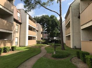 8415 Hearth Dr, Houston, TX 77054
