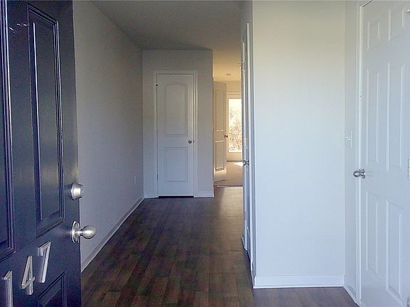 3rd image of 147 Evonshire Blvd