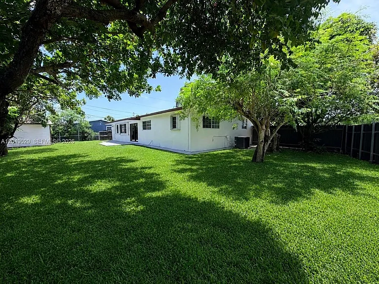 19202 NW 23rd Ct — Photo 15