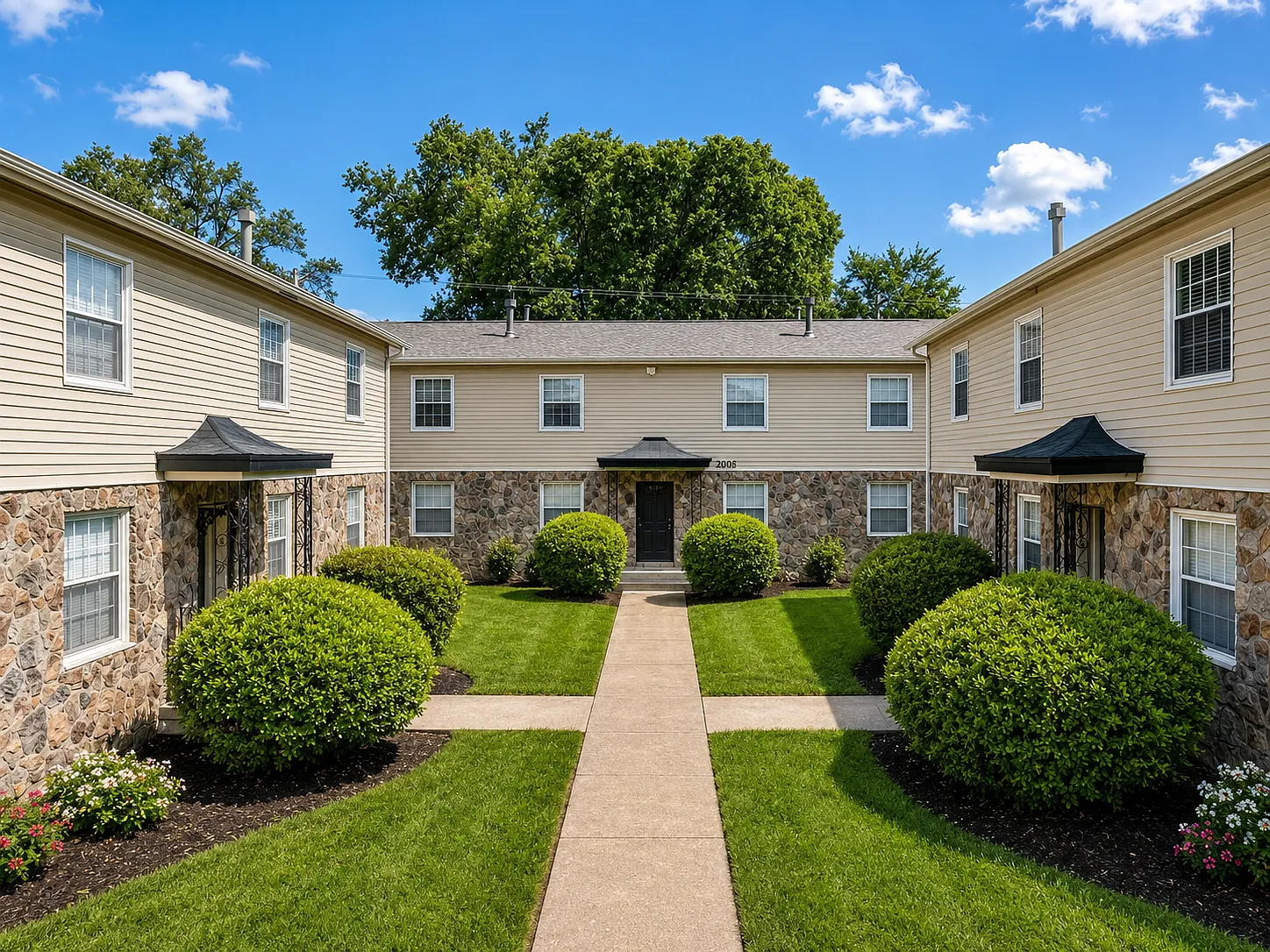Village Square Midtown — Photo 1