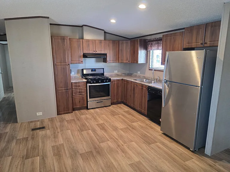 2323 E 6th Ave — Photo 5