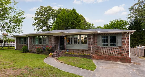 1 Oakdale Dr Photo 1