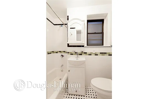 Rented by Douglas Elliman | media 14