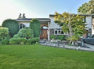 39 Netto Ln, Plainview, NY 11803