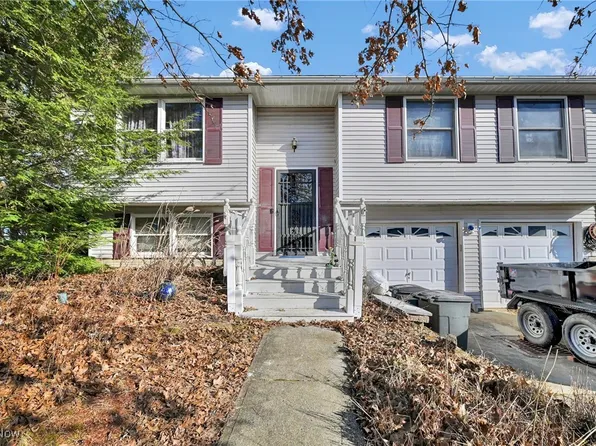 205 Glenwell Cir, Medina, OH 44256