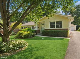 206 Kenloch Ave, Libertyville, IL
