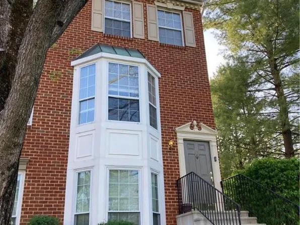 1948 Delancey St, Hellertown, PA 18055