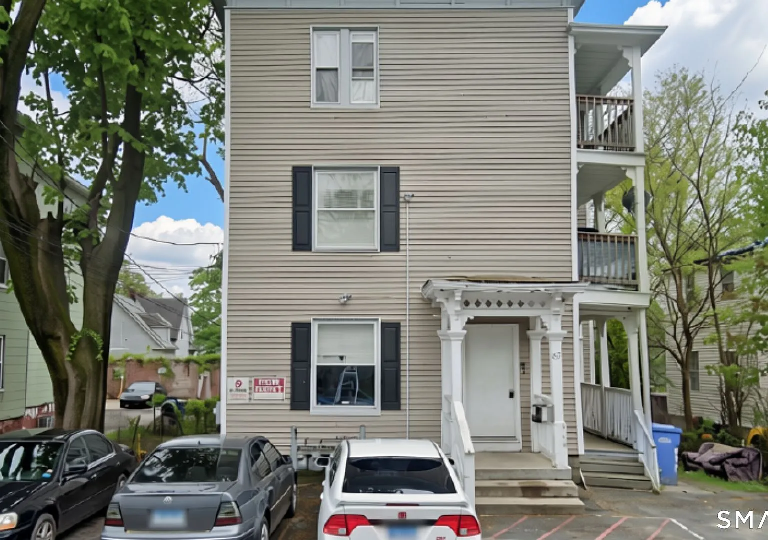 2 bed, 1.0 bath, 2910 sqft, $1,350 — Photo 1