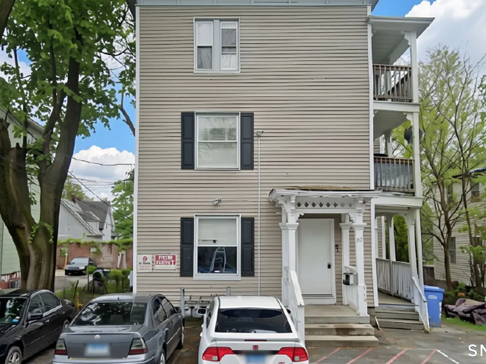67 Burton St #2B