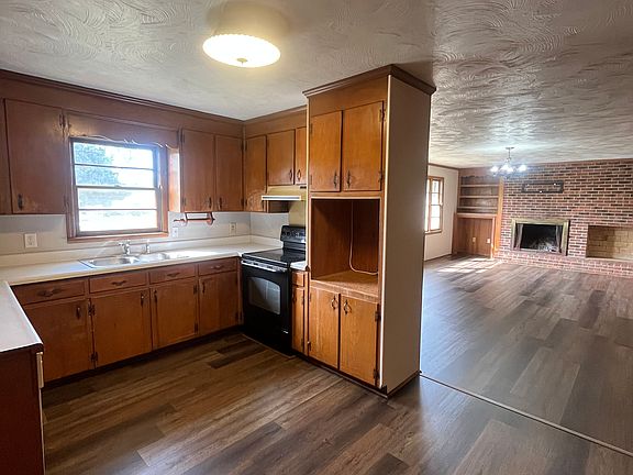 4th image of 113 Cavins Rd