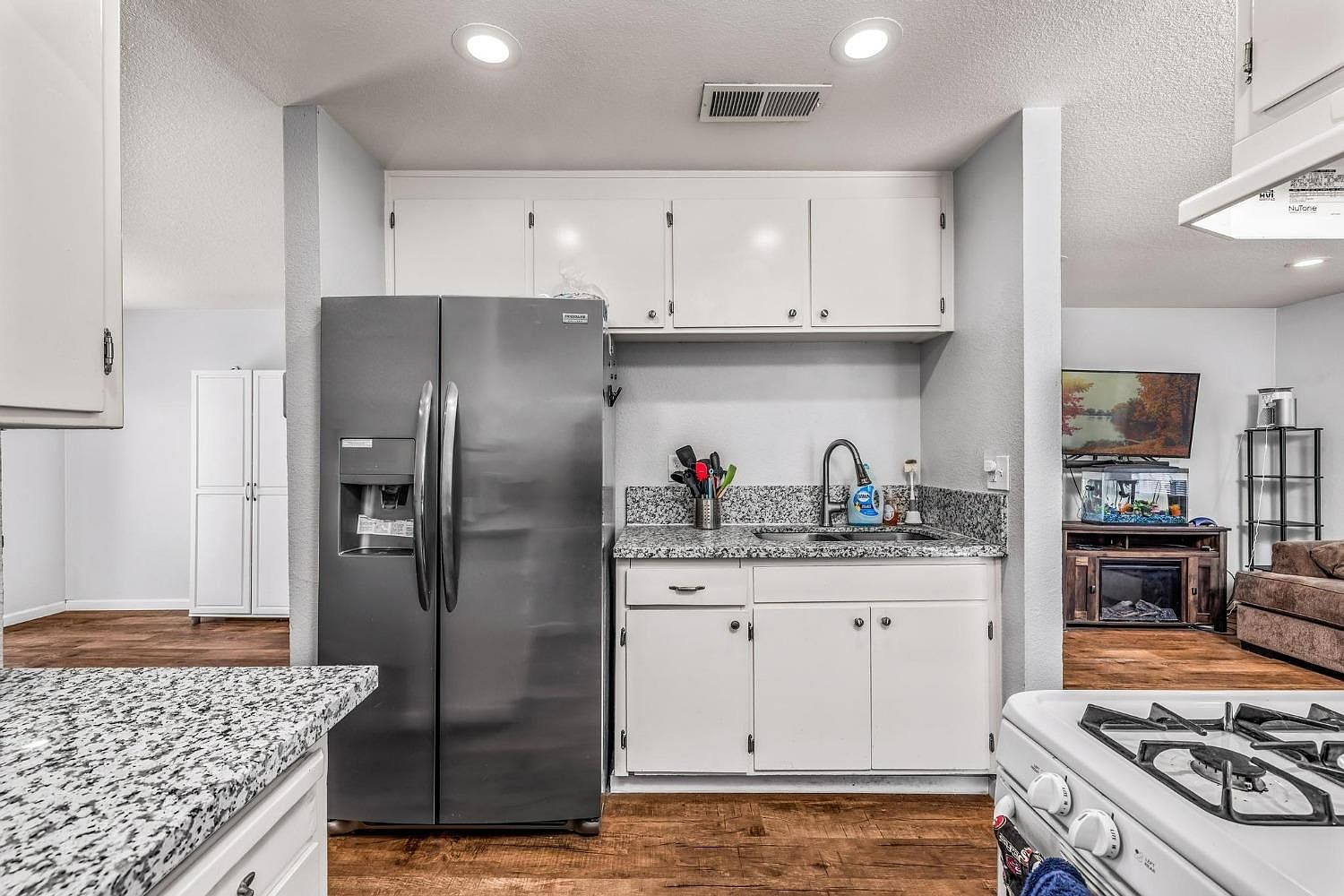 1406 Linden Ct, Livingston, CA 95334 Zillow