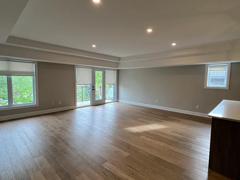 425 Ravenhill Ave #1 — Photo 4