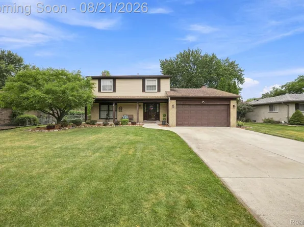 19011 Gill Rd, Livonia, MI 48152