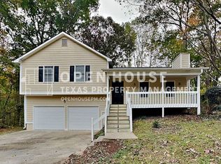 266 Grapevine Dr, Douglasville, GA 30134
