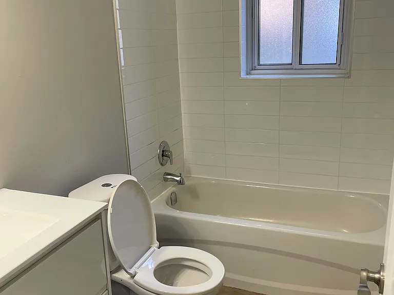 2148 Lilnan Ct #4 — Photo 2