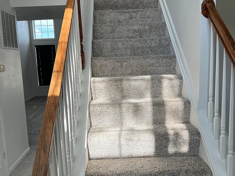 581 Lanarkshire Pl — Photo 2