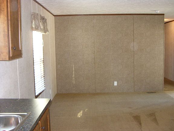 3rd image of 9910 Geraldine St #23