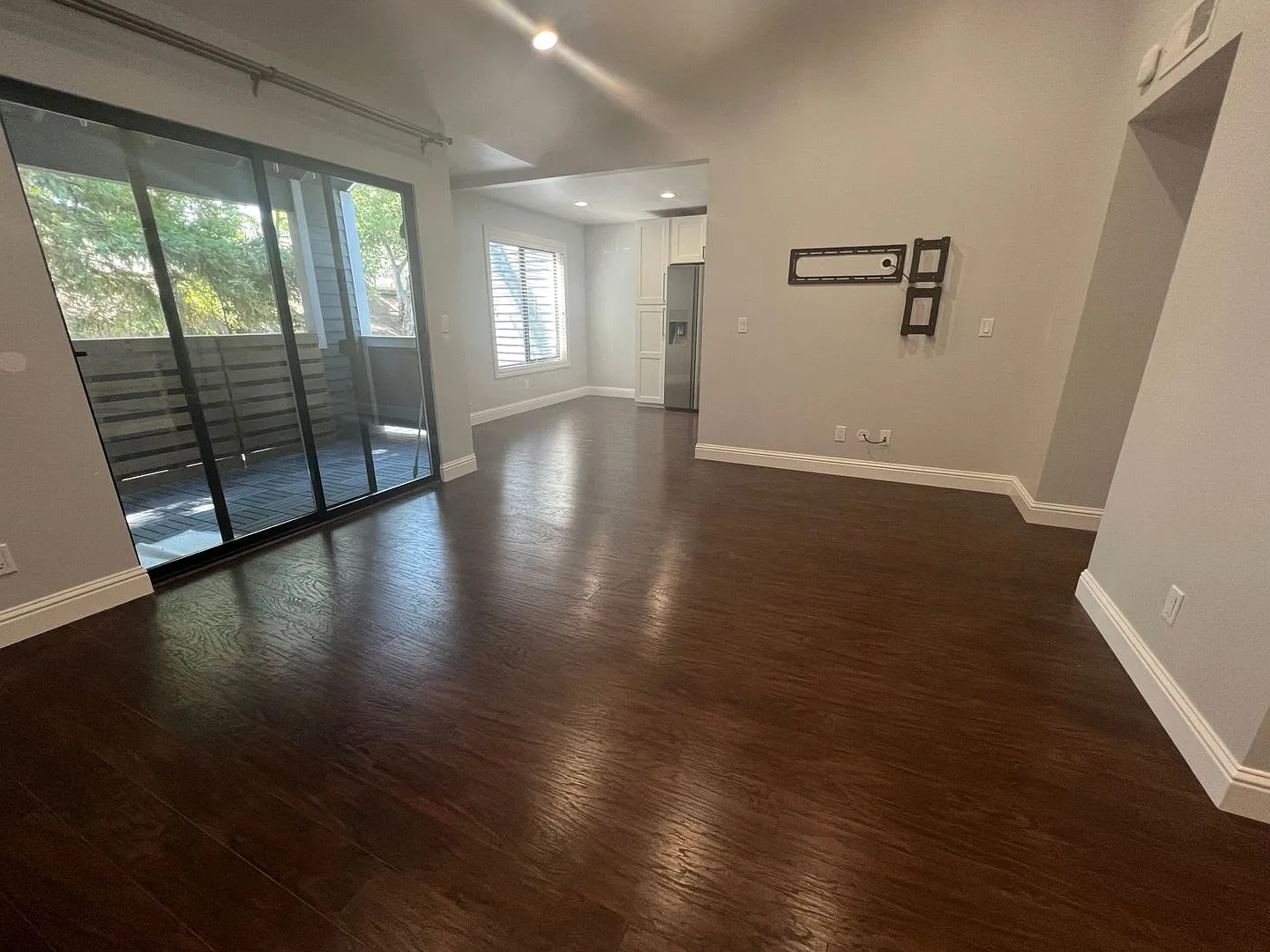 Coming Soon Gorgeous Remodeled 2 Bedroom is a Must See! — Photo 2