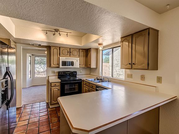 4th image of 2860 W Camino De La Joya