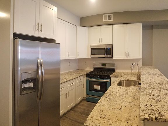 4th image of 729 N 38th St Floor 1