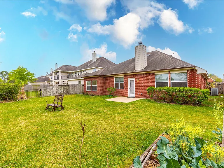 2201 Signal Hill Dr — Photo 44