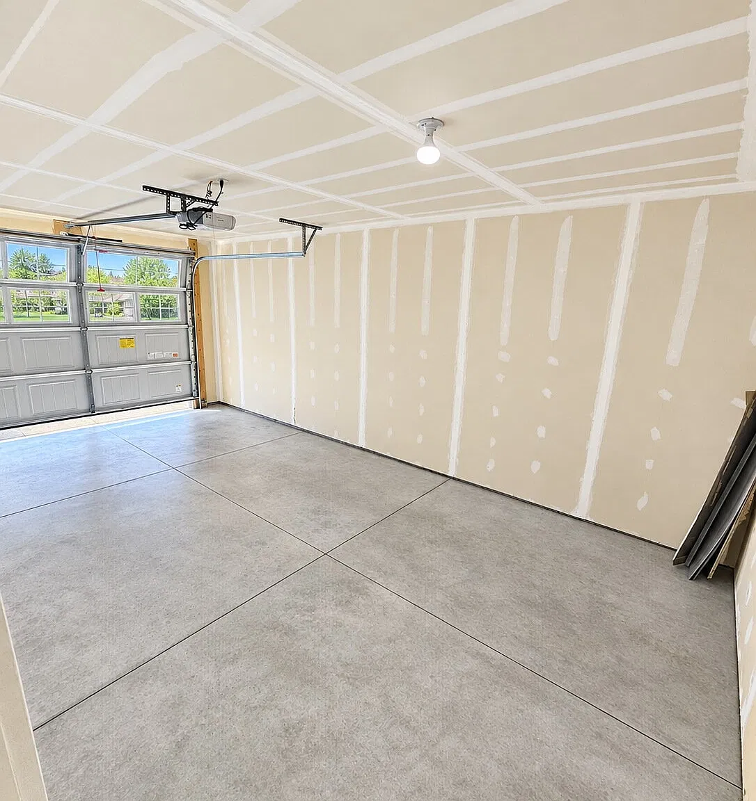 Updated 3-Bed Townhouse with Elegant Granite Countertops & Modern Living Spaces! — Photo 3