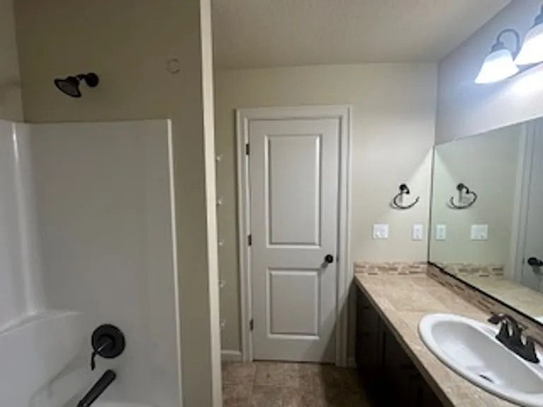 10136 SW Barber St — Photo 29