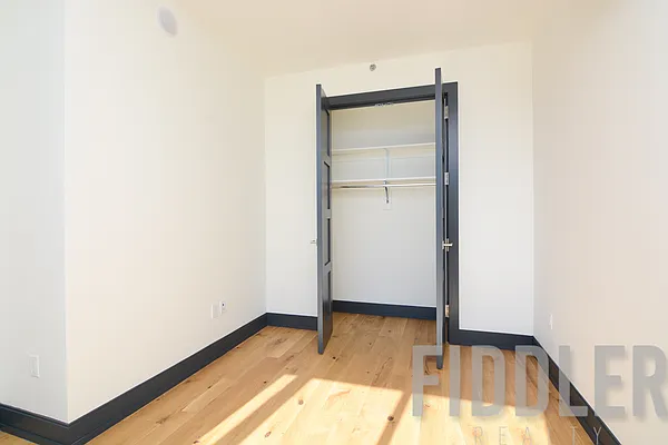 Rented by The KCI Group | media 30