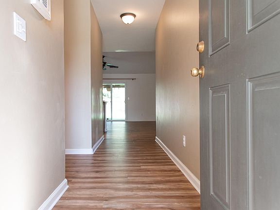 5th image of 4326 E Vista Ave
