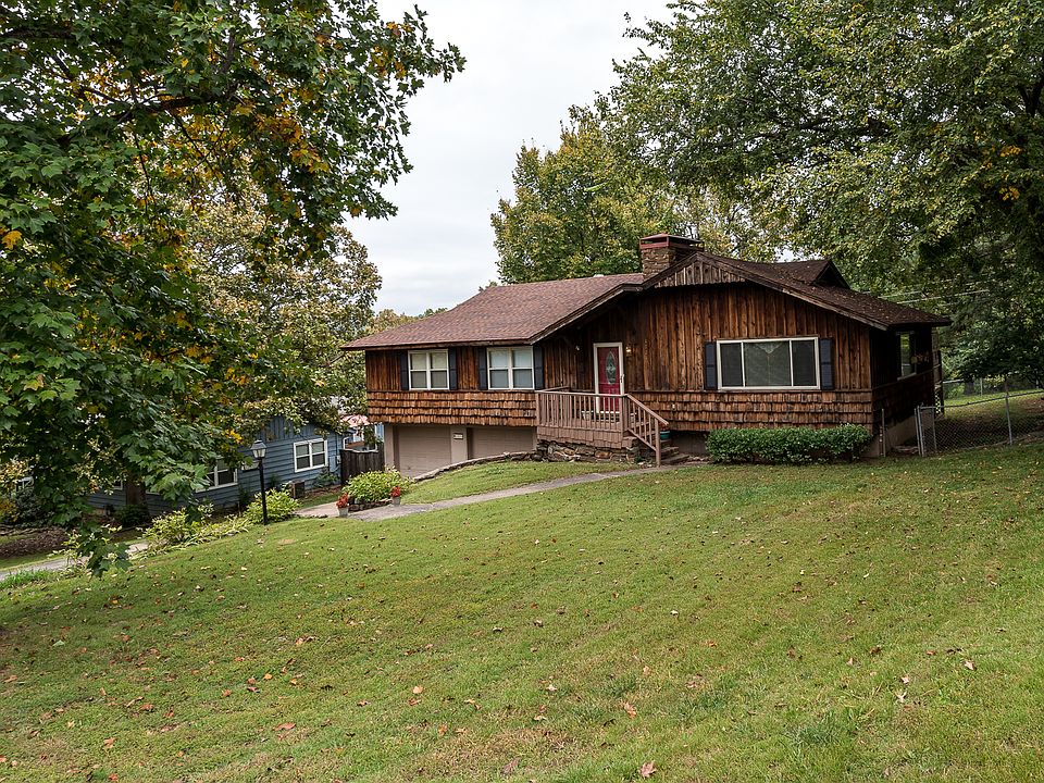 1st image of 1724 W Valley Dr