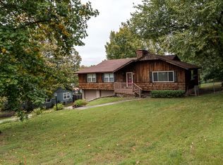 1724 W Valley Dr, Fayetteville, AR 72703