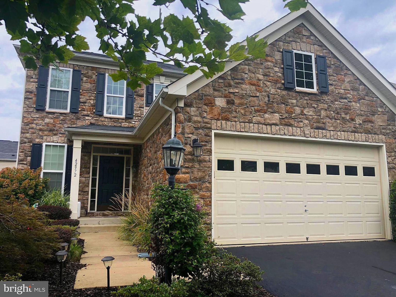 42972 Thornblade Cir, Ashburn, VA 20148 Zillow