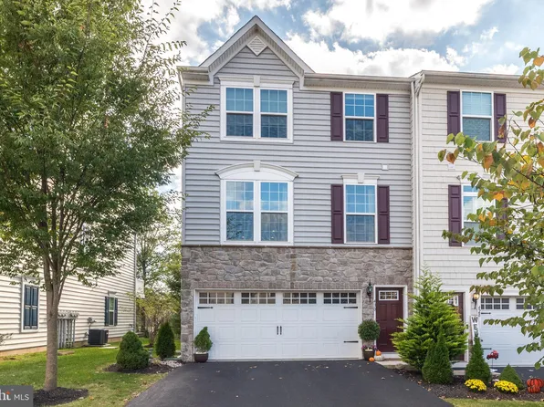 430 Arbor Blvd, Perkasie, PA 18944