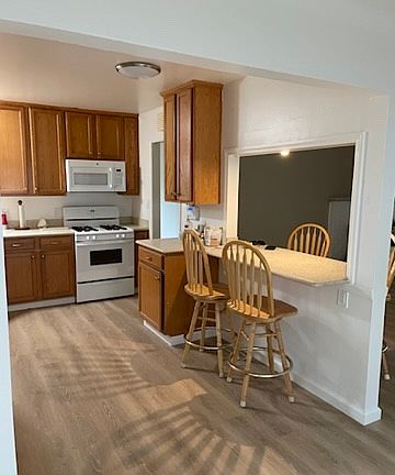 5th image of 1252 Foxworthy Ave