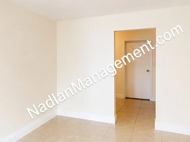1533 NW 2nd St — Photo 13