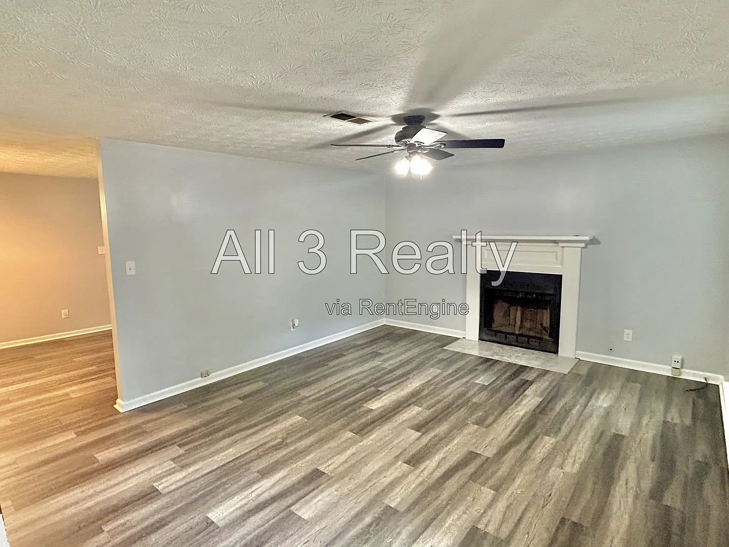 2 bed, 1.5 bath, 1180 sqft, $1,395 — Photo 3