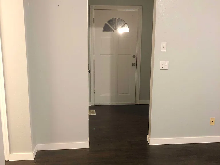 4270 Terraza Ct NE — Photo 3